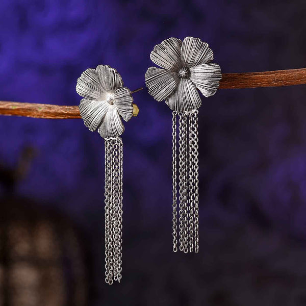 Fashionable Flowery Hanging Earring