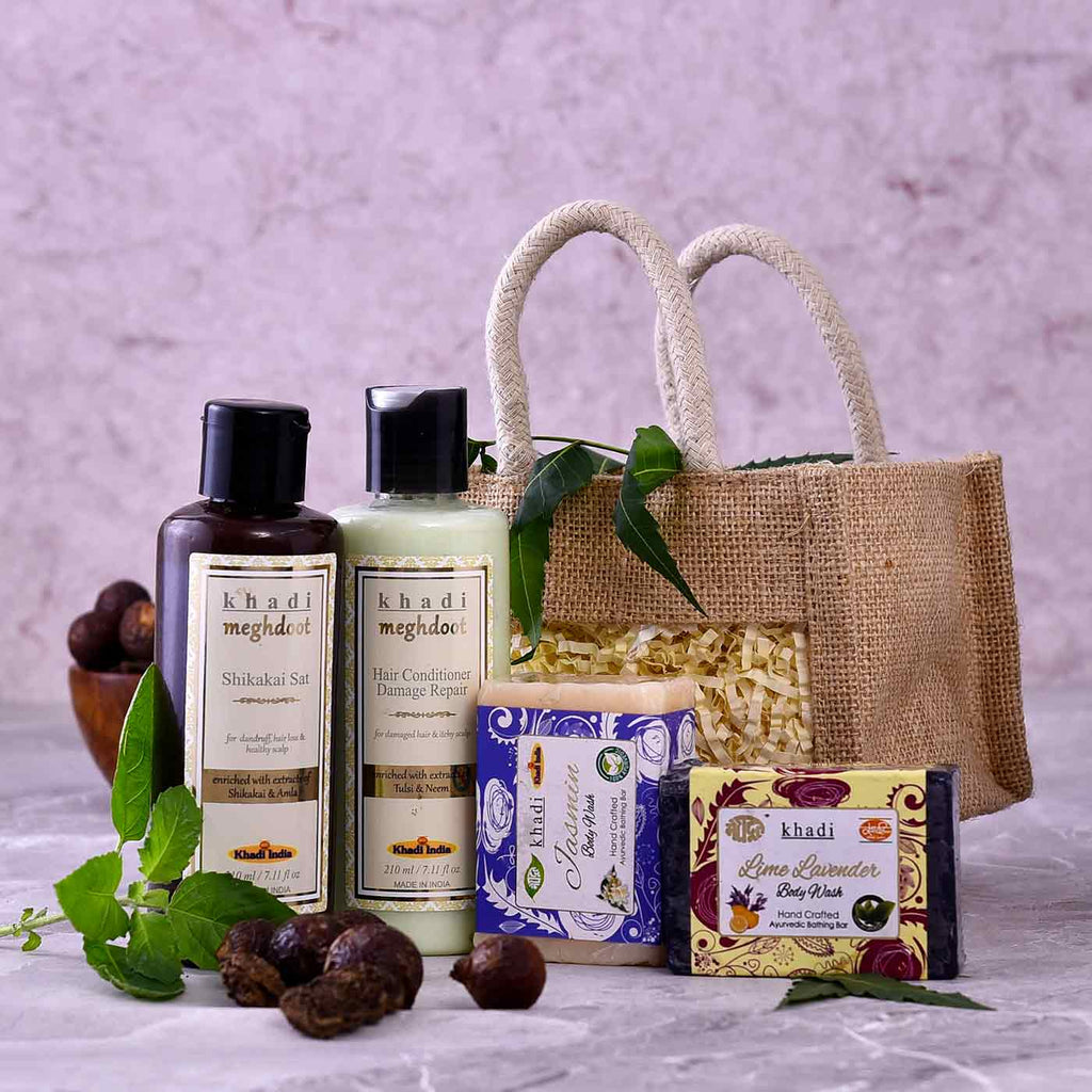 Refreshing Hamper Of Shikakai Sat, Hair Conditioner, Jasmine & Lime Lavender Body Wash Soaps