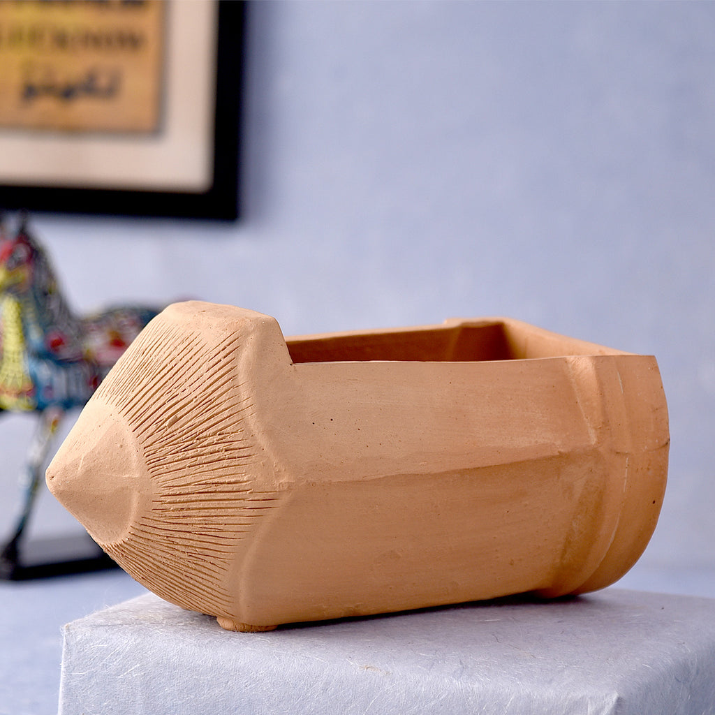 Pencil Shape Earthen Handcrafted Pot