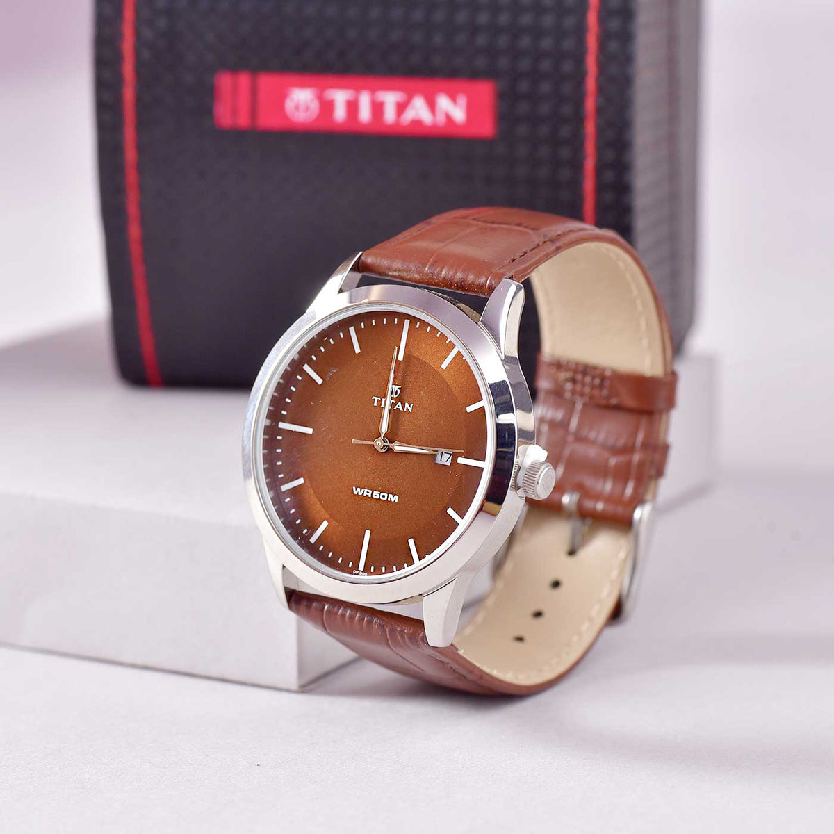 1584sl04 on sale titan watch