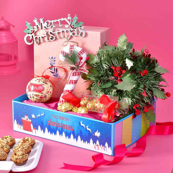 Exotic Hamper With Sweet, Chocolate, Wreath, Decorative & Tray