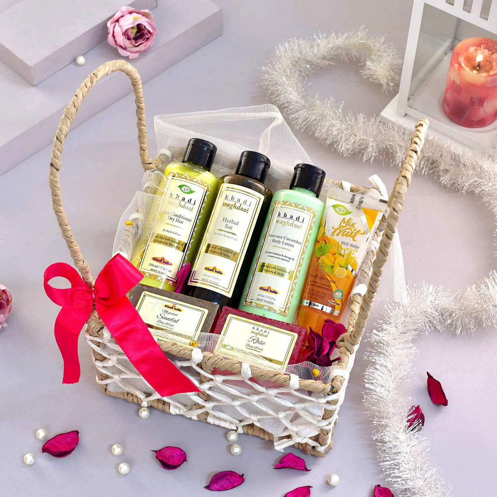 "Natural Beauty & Herbal Delight Hamper"