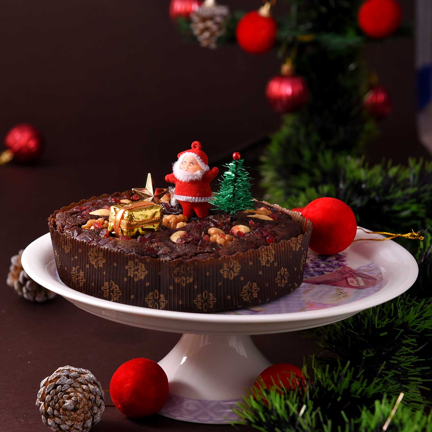 The Food Shots shared a photo on Instagram: “The Plum Cake said Christmas  is around 😍😍!!! Tech Spec: Light source - Amb… | Plum cake, Christmas cake  recipes, Cake
