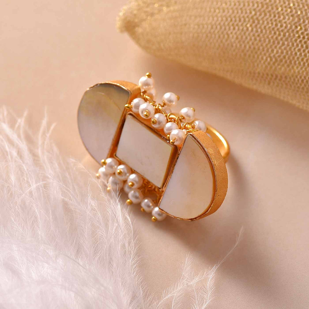 Alluring Pearl D Adjustable Ring