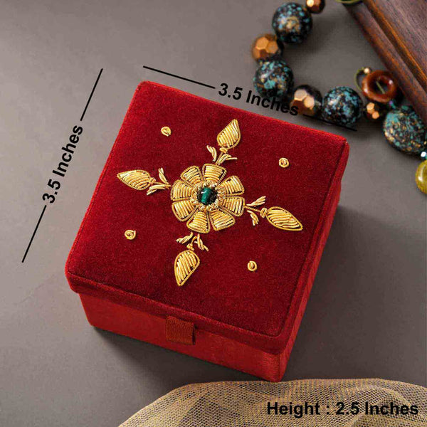 Karwachauth Combo Of Zari Jewellery Box & Oxidised Earrings