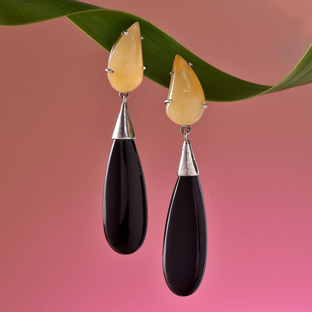 Alluring Onyx Cabachon Drop Earrings