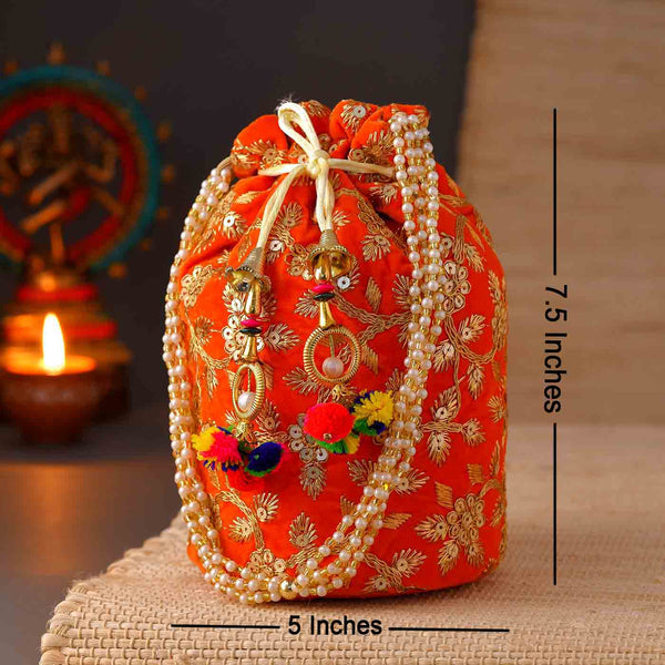 Karva Chauth Essentials Edition With Almonds, Karva chauth Delivery in  Ahmedabad – SendGifts Ahmedabad