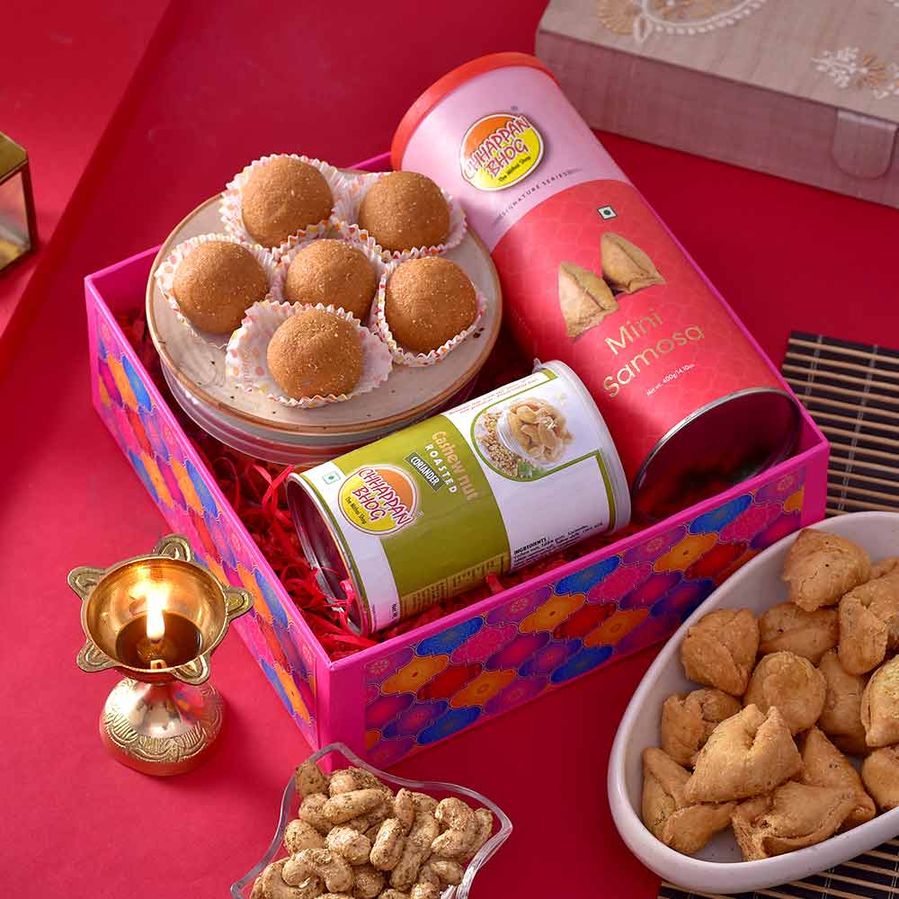 Amazon.com: 24 Pcs Happy Diwali Treat Box Party Favors Sweets Diwali Gift  Boxes Indian Festival of Lights Goodie Gable Boxes Decoration for Diwali  Party Supplies 6 x 3 x 3 Inch : Health & Household
