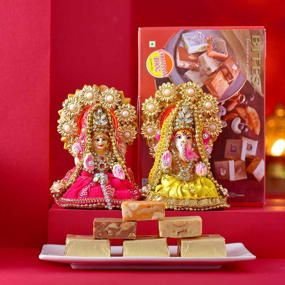 Terracotta Lakshmi & Ganesha & Mewa Bites Combo