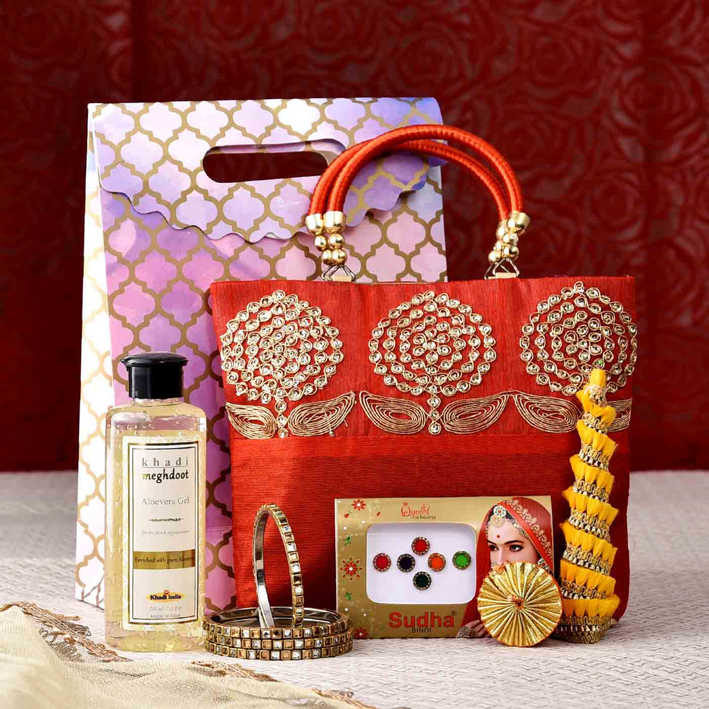 Lehnga#saree#purse#dress#bangles#shadi... - Vb wedding packing | Facebook