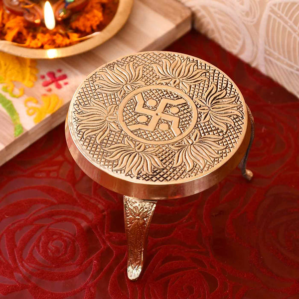 Handcrafted Traditional Brass Mukkali Stand (3 Inches)