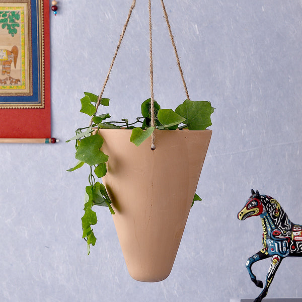Minimalistic Conical Hanging Pot
