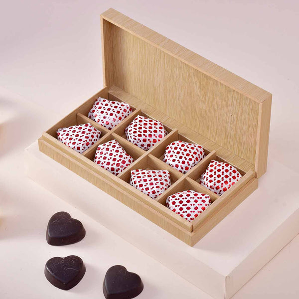 Expressive Valentine Hamper With Perfume & Chocolate